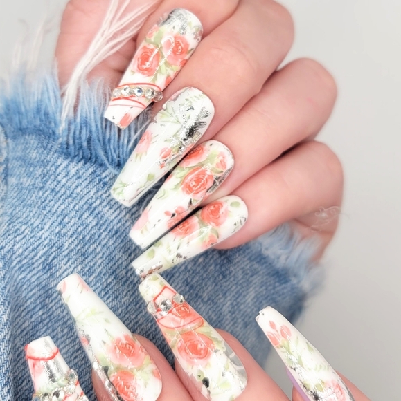 Flower summer nails